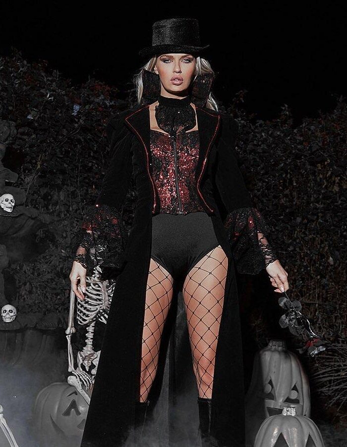 4pc The Lusty Vampire