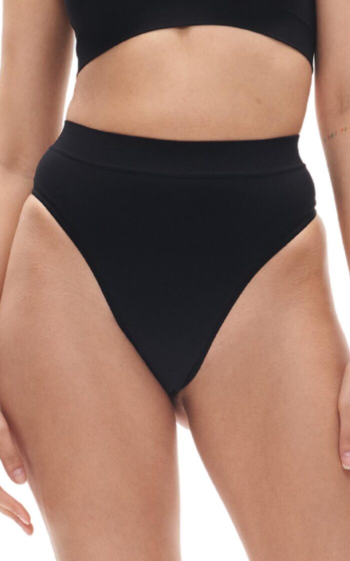 Heist Softskin The Thong - Black - 1XL - (16-18)